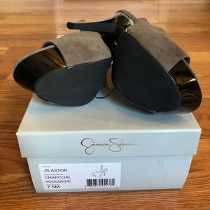 Jessica Simpson suede open top heals